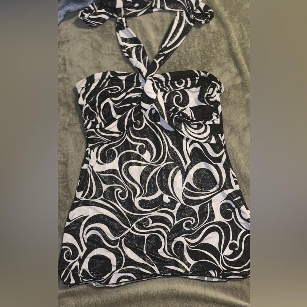 Wet seal halter top